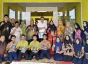 Kurnia Wakaf Al Qur’an Bagi-bagi Mushaf, Aksi Kepedulian di SMAN 19 Bikin Terkesan